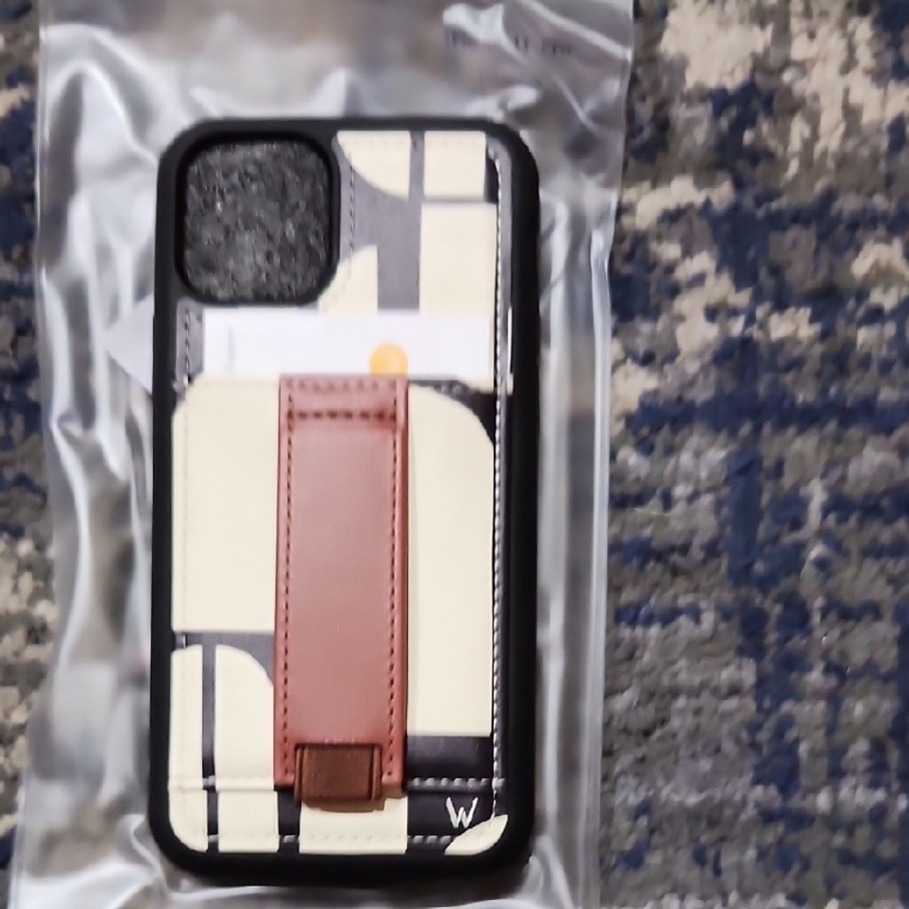 Iphone 11 Pro Slim Black and Cream Smartphone Case with Durable Protection